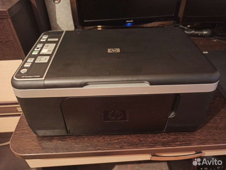 Цветной струйный принтер CB580A HP Deskjet