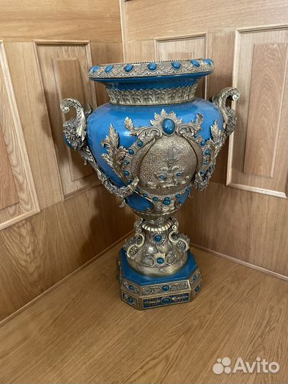 Фарфоровая напольная ваза