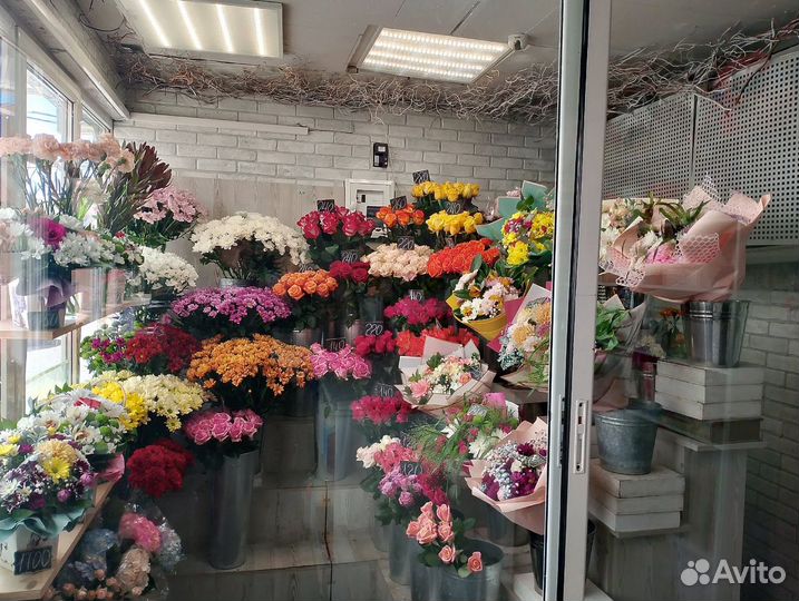 Цветочный магазин, хороший трафик. Прибыль 120к