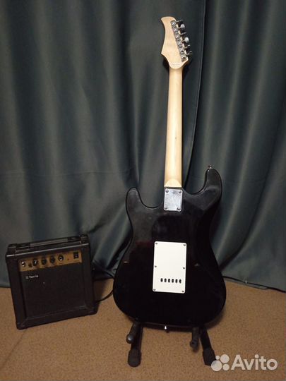 Электрогитара Stratocaster RockEt ST-01