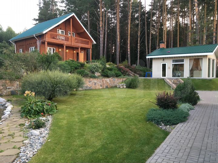 Коттедж 430 м² на участке 24 сот.