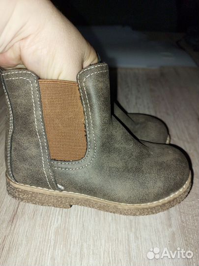 Ботинки на мальчика размер 25