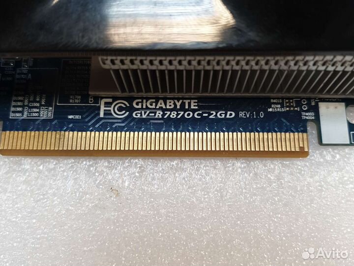 Видеокарта gigabyte HD 7870 2 Гб дефект б/у