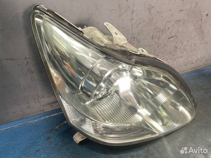 Фара ксенон правая Lexus Ls430 UCF30 UCF31