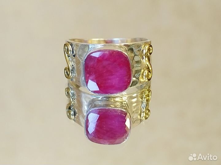 Серебряное кольцо с рубином