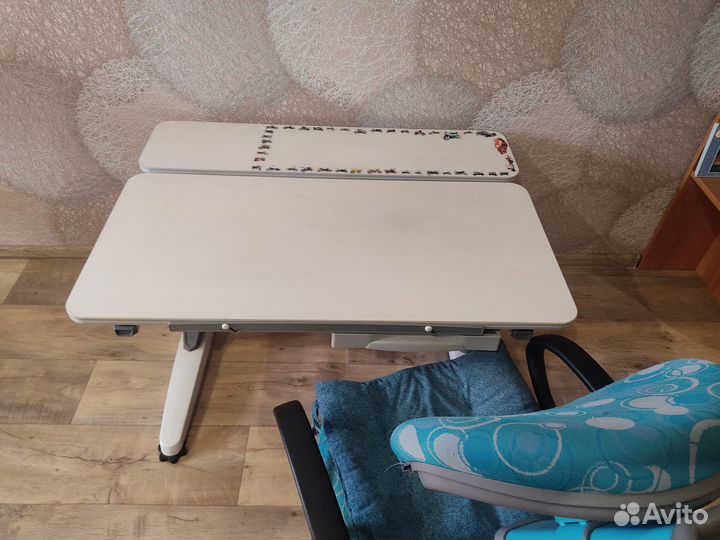 Стол для школьника