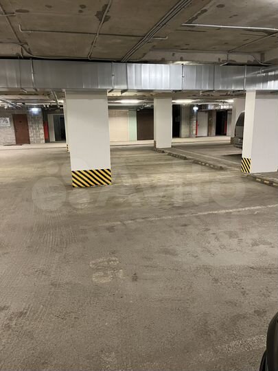 Машиноместо, 13 м²