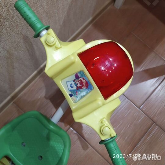 Трехколесный велосипед