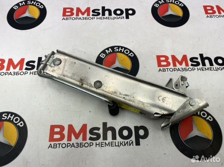 Домкрат Audi A4 8Е AMB 1.8T 2002