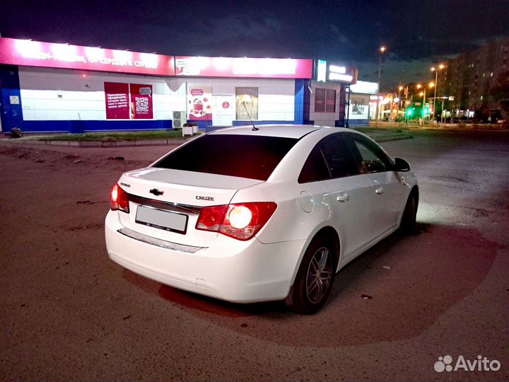 Chevrolet Cruze 1.6 МТ, 2011, 200 000 км