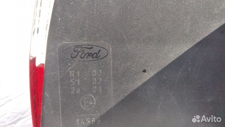 Фонарь задний левый наружный на Ford Mondeo IV