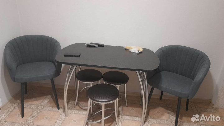 Кухонный стол