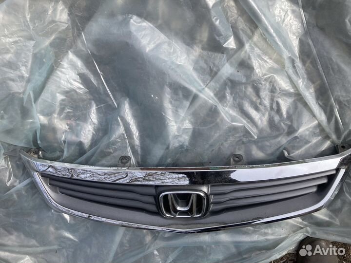 Решетка радиатора honda inspire uc1