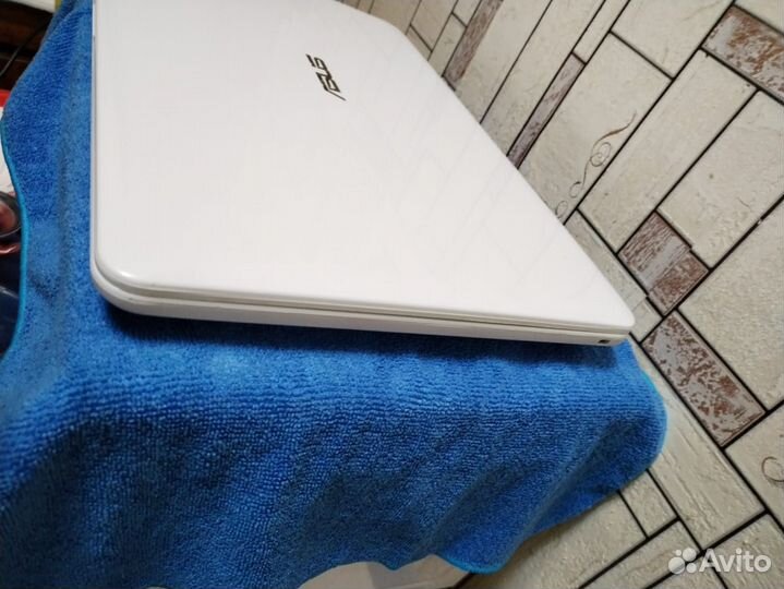 Ноутбук asus на i3