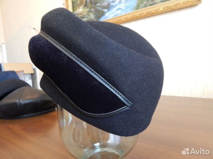 Шляпка фетровая с велюром