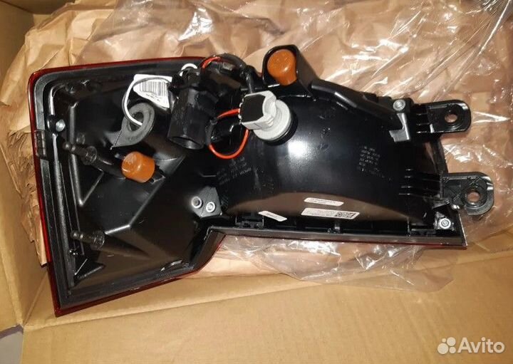 Фонарь задний skoda rapid 20- LH