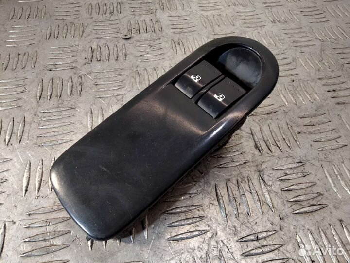 Блок управления стеклоподъёмниками Megane II