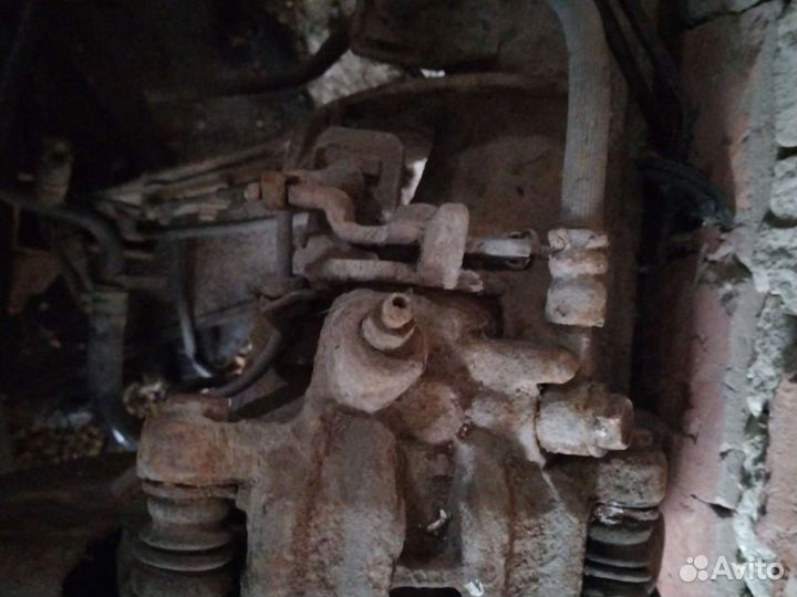 Супорта задние ниссан альмера н16 левый