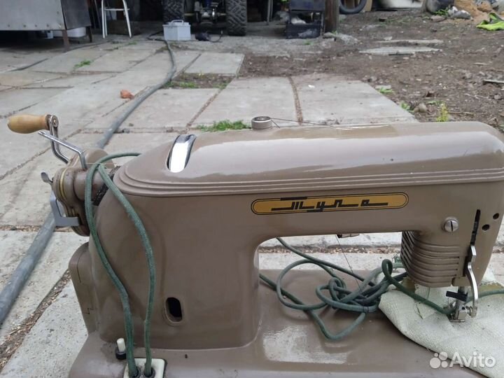 Швейная машинка