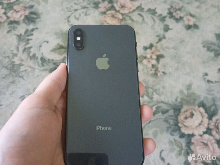 Телефон iPhone X
