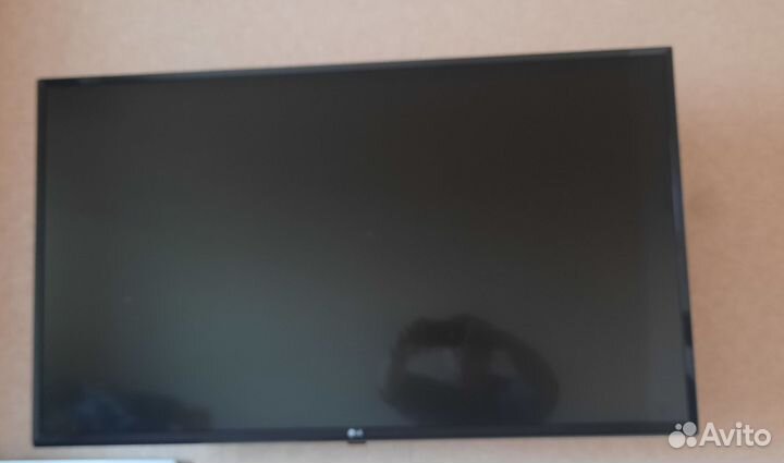 Телевизор SMART tv 43 бу