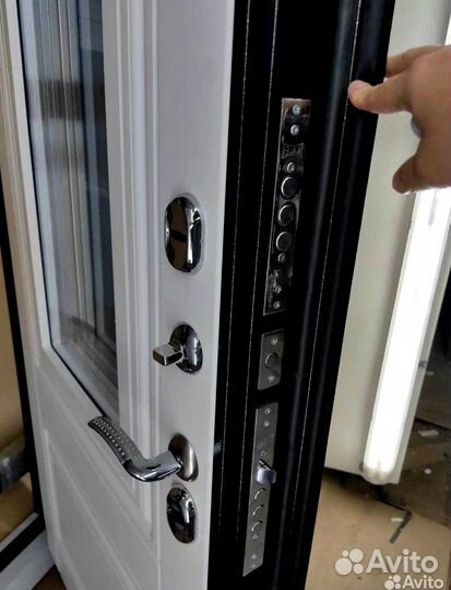 Входная дверь стальная