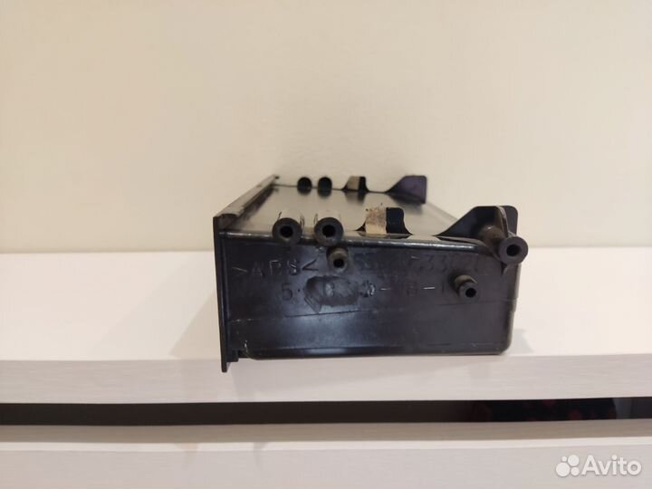 Ящик передней консоли Toyota 55521-16030