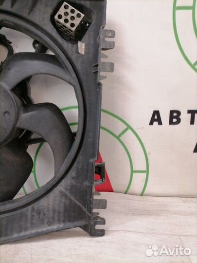 Вентилятор охлаждения двигателя Nissan Note E11