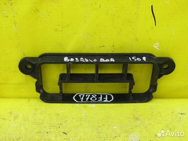 Кронштейн воздуховода Hyundai Veloster 12г 77811