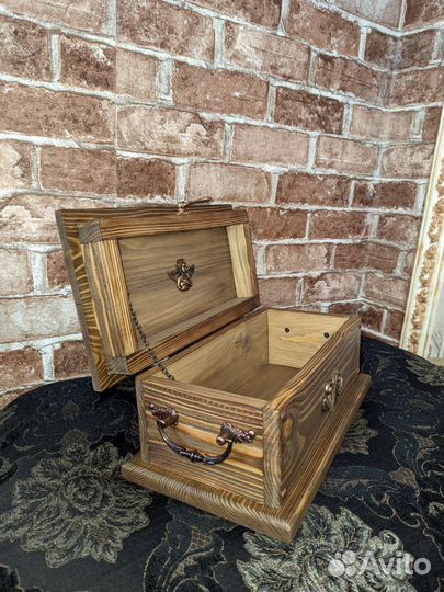 Сундук деревянный. Подарочный короб