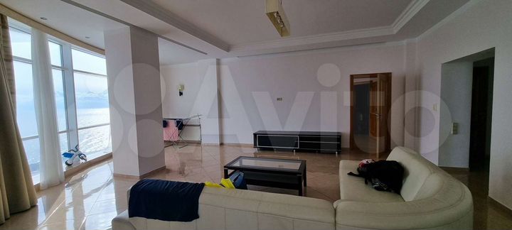 2-к. квартира, 132,6 м², 6/19 эт.