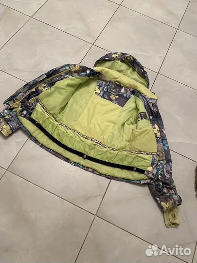 Куртка зимняя спортивная женская