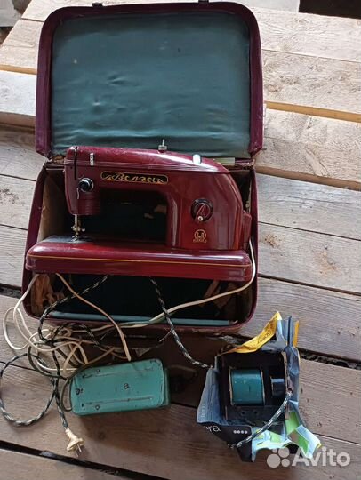 Швейная машинка электрическая