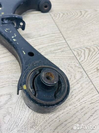 Рычаг передний правый Honda Civic 4D