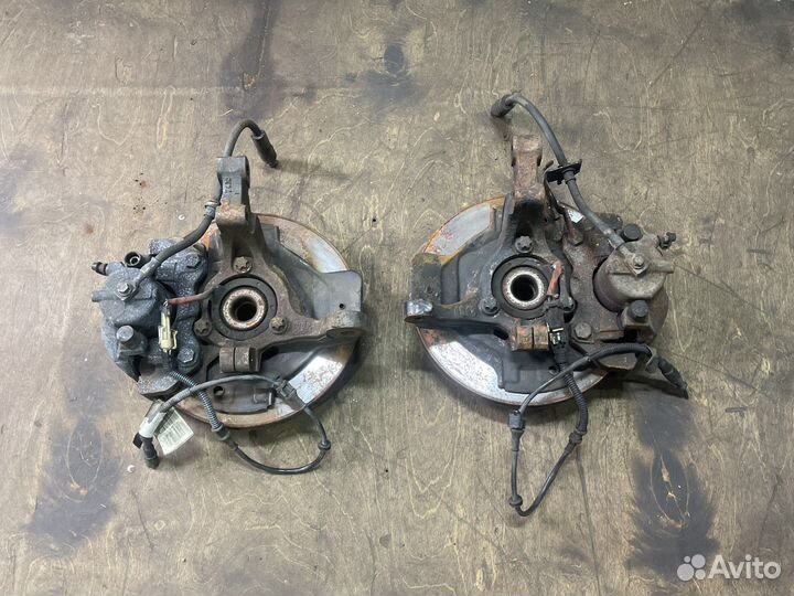 Поворотный кулак в сборе на Opel Astra G, Zafira A