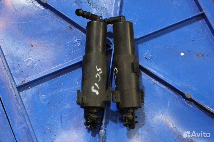 Форсунка омывателя фары BMW X5 E70 (2007-2010)