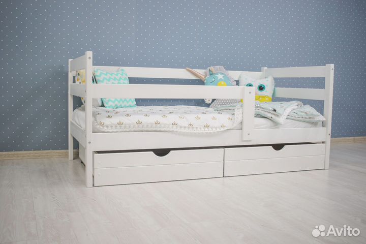 Детская кроватка из цельной березы