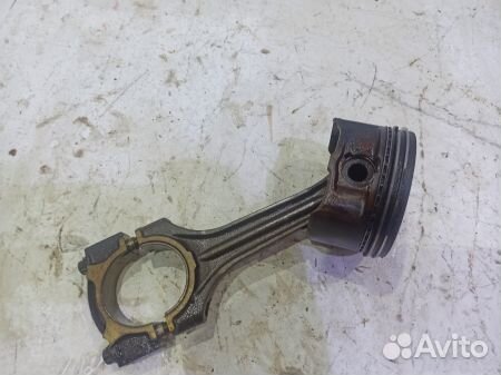 Поршень с шатуном Мерседес