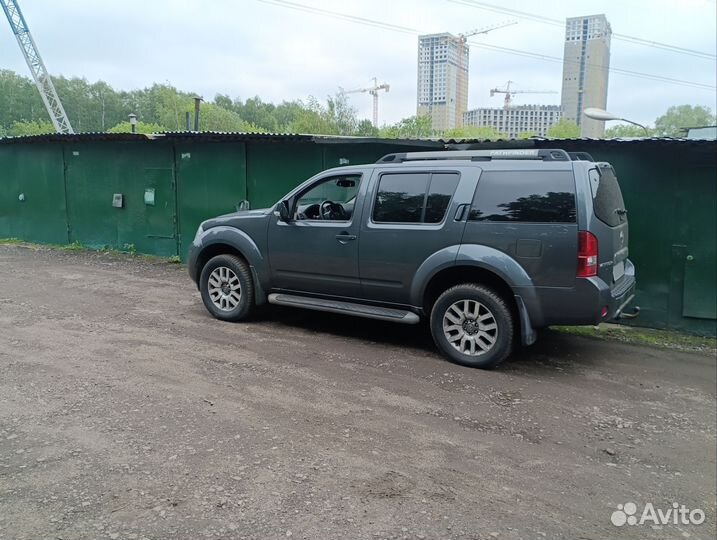 Nissan Pathfinder 2.5 AT, 2012, 226 000 км