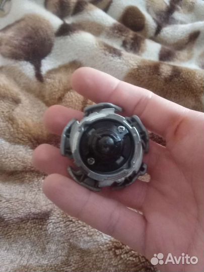 Волчки бейблейд