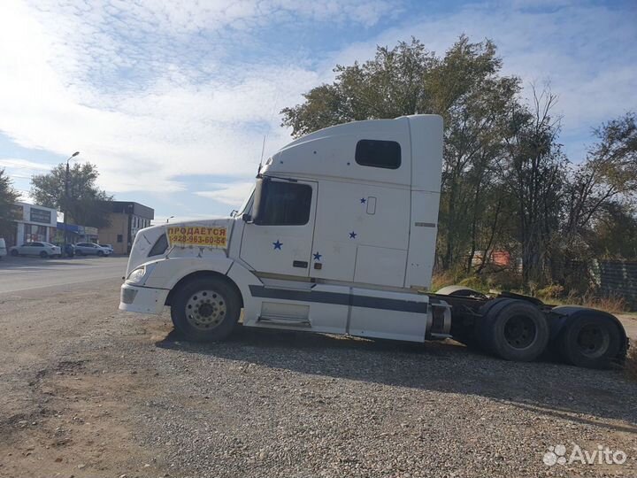 Volvo VNL 670, 2004