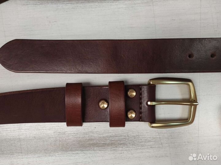Мужской кожаный ремень ручной работы