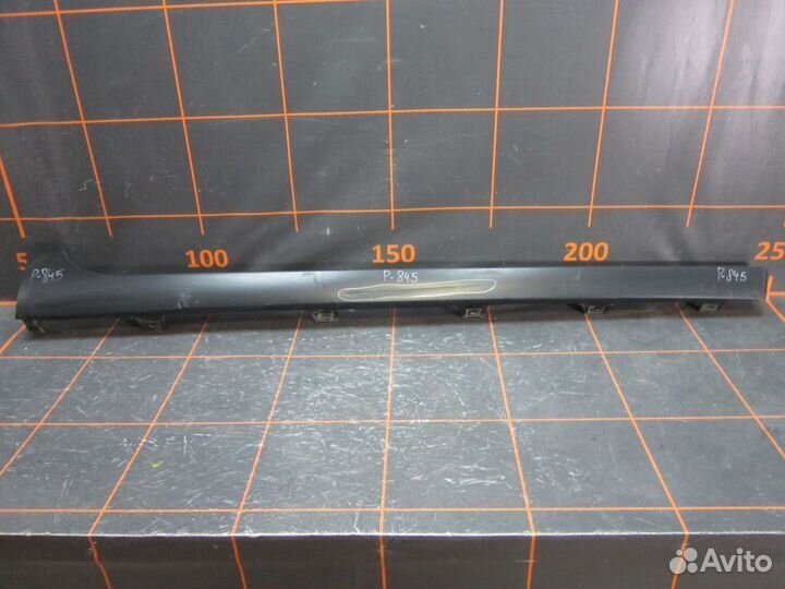 Audi A6 C6 - Накладка порога правая