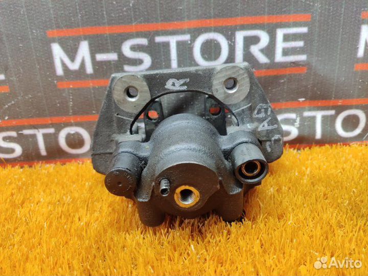 Суппорт задний правый Bmw X5 E53 M62B44 2000