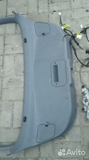 Chevrolet Lacetti обшивка крышки багажника