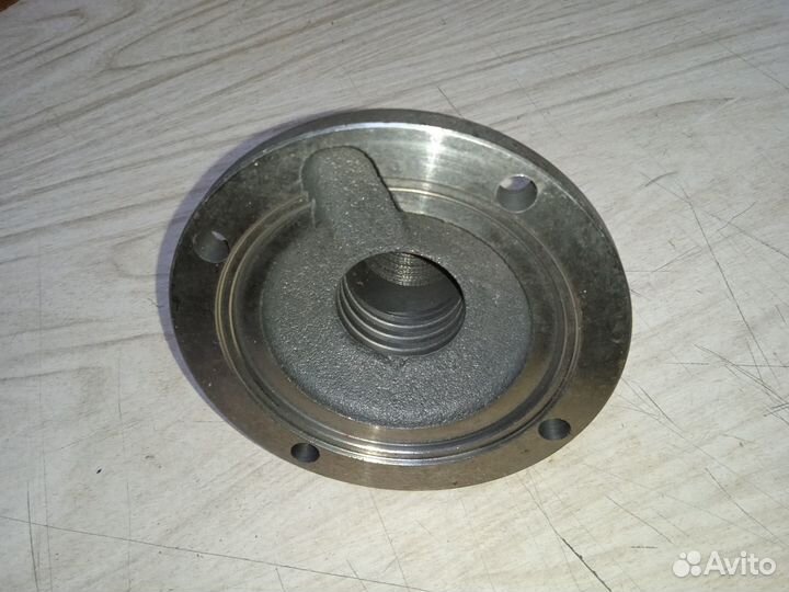 Крышка подшипника вала первичного газ-3307, 53, 66