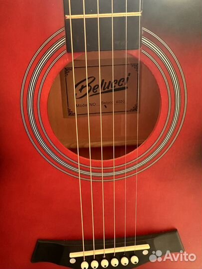 Акустическая гитара