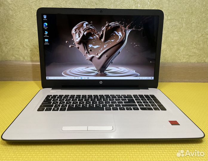 Ноутбук HP 17