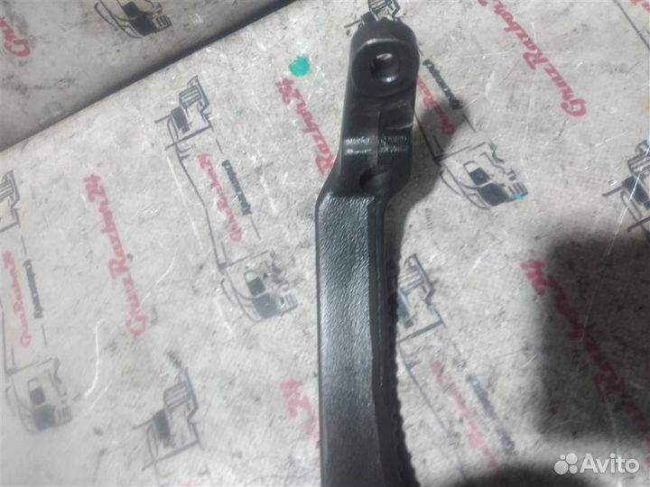 Вилка кпп ZF 1304406009