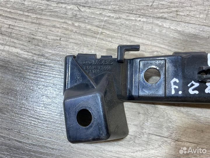 Кронштейн переднего бампера правый Киа Сид 1